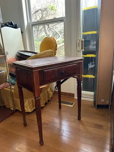 Working Vintage singer, song machine, wood cabinet, View more