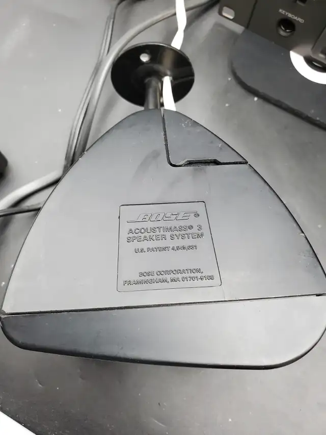 VINTAGE BOSE ACOUSTIMASS 3 SPEAKER SYSTEM WITH SUBWOOFER 1989 US in Speakers in Markham / York Region - Image 4