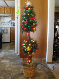 4 FOOT TOPIARY CHRISTMAS TREE