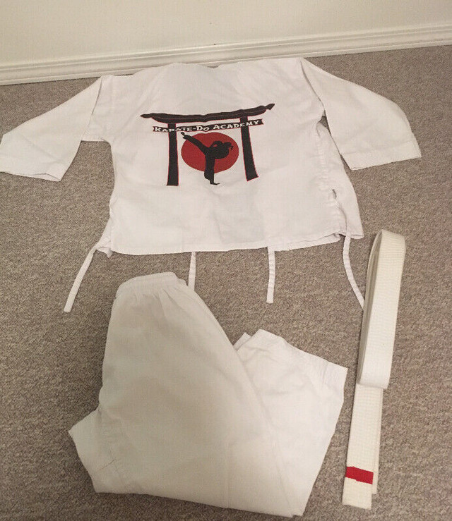 Kids Karate Do Academy Outfit sz 120 in Other in Medicine Hat