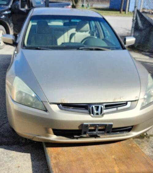 2003 honda accord LX 2.4 liter selling for parts in Cars & Trucks in St. Catharines - Image 3