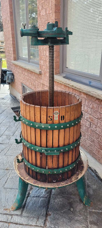 Wine Press - Made in Italy