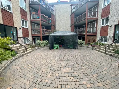 2 bed 2 bath 1200+ sqft Condo in Oliver