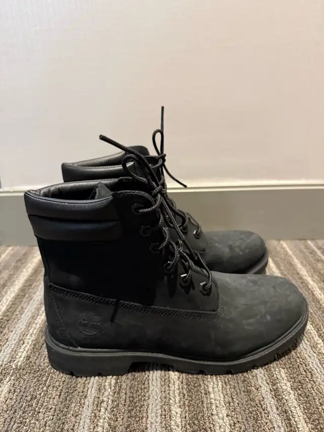 Timberland Waterproof Boot - Black - Women’s size US 9 in Women's - Shoes in City of Toronto - Image 3