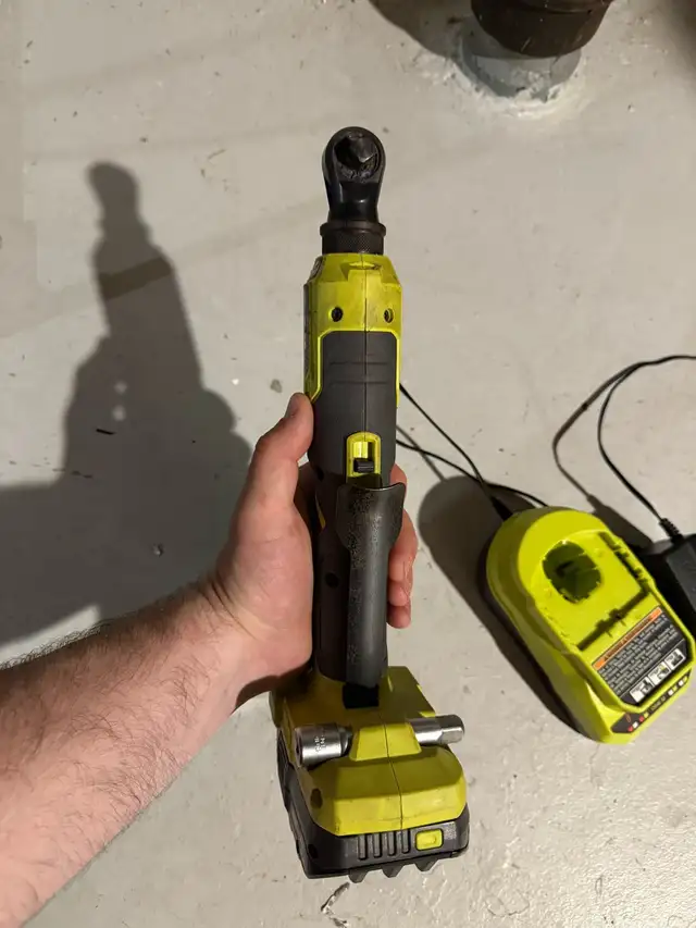 RYOBI P344 18V ONE+ 3/8-inch Compact Power Ra in Power Tools in Petawawa - Image 3