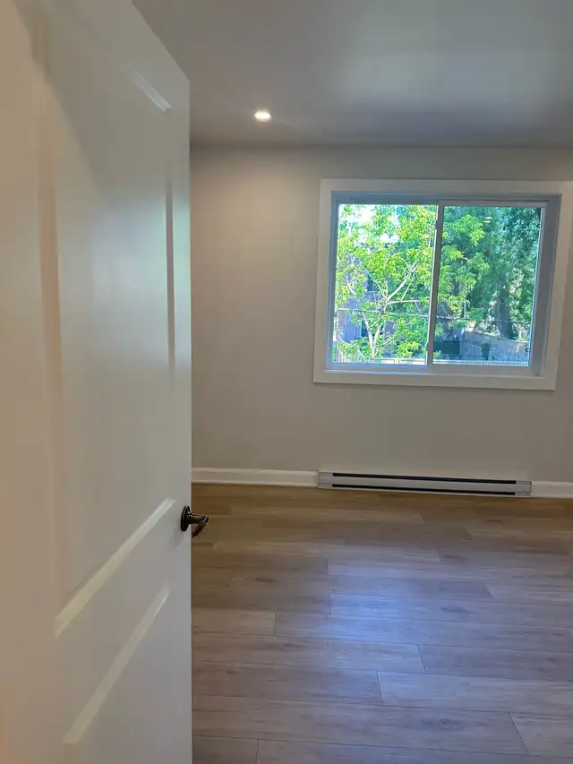  Bright spacious 1,800 sqft completely renovated 7 1/2 in Verdun in Long Term Rentals in City of Montréal - Image 9
