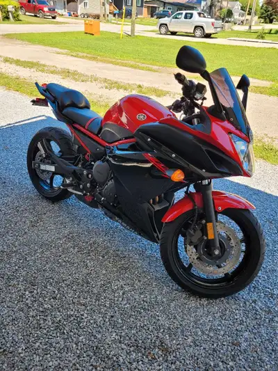 2015 Yamaha FZ6R Runs great No issues Safetied