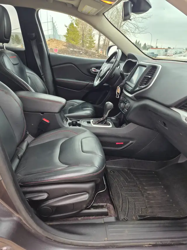 2016 Jeep Cherokee Trailhawk   115 KM523046132164874249
