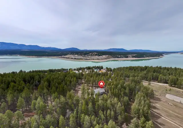 House for Sale - Koocanusa Lake, East Kootenay, B.C. in Houses for Sale in Cranbrook - Image 26