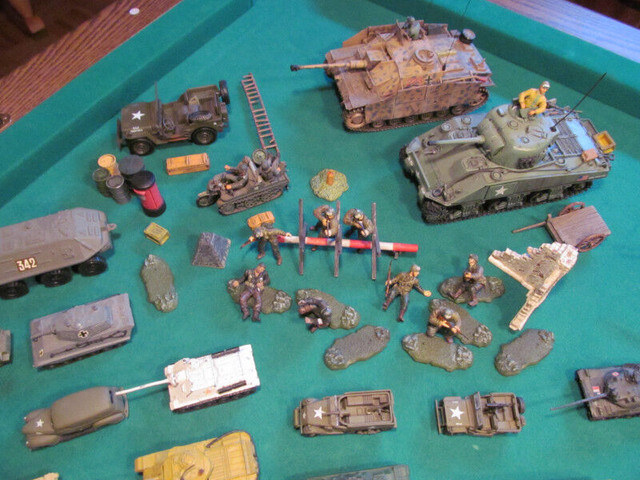 collection armee tank char d'assaut unimax solido dinky corgi dans Art et objets de collection  à Laurentides