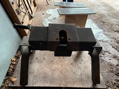 Trailer hitch for sale