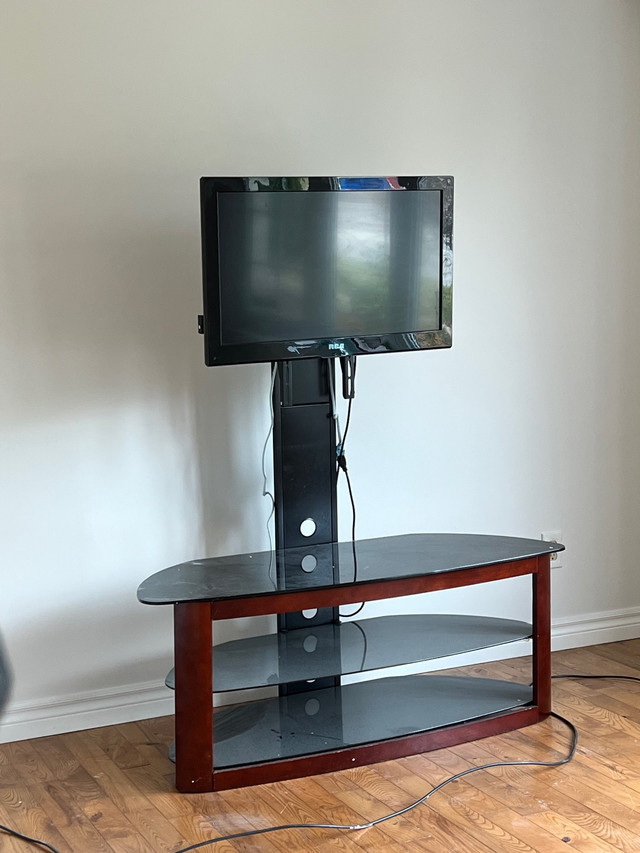 32” TV with Stand in TVs in Barrie