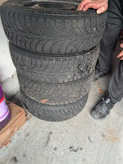 Only for rim cost with tire free the tire is good condition for 1 season winter season 185/65R15 88T