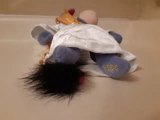Vintage Angel Eeyore Beanie Plush 2000 in Arts & Collectibles in Peterborough - Image 9