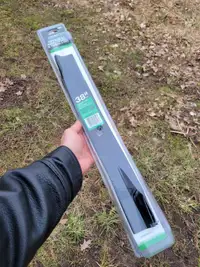 19" lawnmower blades never used, 5 point center.