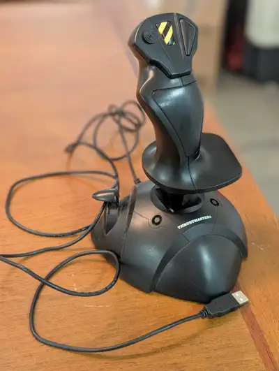 Thrustmaster Joystick, View more
