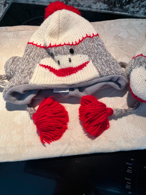 Cute Set - Monkey Hat and Mittens in Other in St. Catharines - Image 2