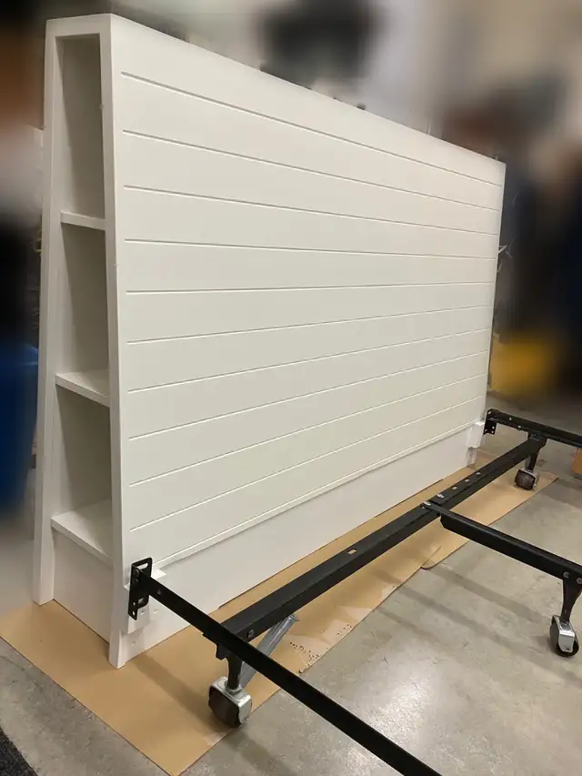 *BAISSE DE PRIX* Base de lit avec rangement in Beds & Mattresses in Sherbrooke - Image 2