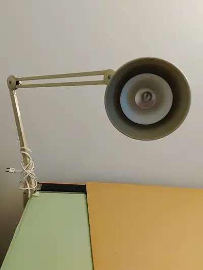 Lampe de bureau d'établi avec bras ajustable, View more