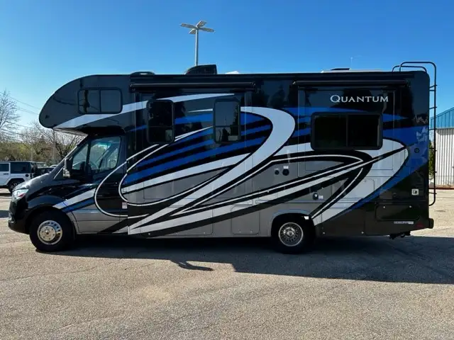 Motorisé Mercedes-Benz 2020 / Thor Quantum 26 pieds Classe C in RVs & Motorhomes in Lanaudière - Image 5