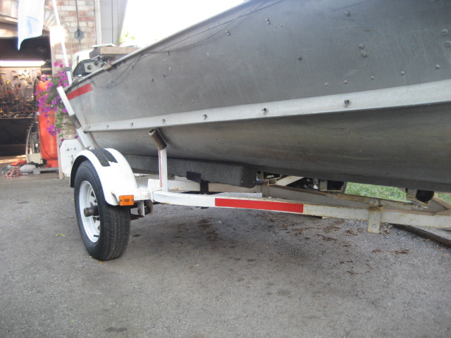Fishing boat 16.5 ft with good condition in Powerboats & Motorboats in St. Catharines
