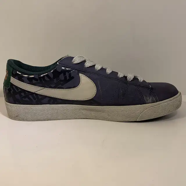 Y2K '08 Nike NYX Blazer Low Purple Grey White Mens Size 10 Shoes in Men's Shoes in Mississauga / Peel Region - Image 3