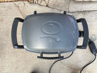 Weber electric Q1400 BBQ almost like new $250 in SW Edmonton 