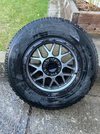 Selling set of 18” XD Series - Grenade rims with Toyo Observe GSi-5 265/65R18 114T winter tires Tire...