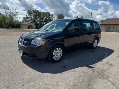 2014 DODGE GRAND CARAVAN SE 112km Saftied All Stow ‘ Go Fresh oil Change LED bulbs for great night d...