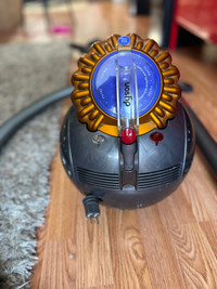 Dyson Big Ball Multifloor Vacuum 