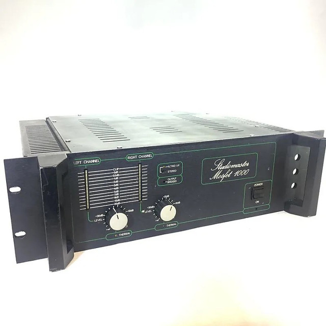 Studio master MOSFET 1000 Two-Channel Power Amp 1000W _ USED dans Autre  à Ville de Montréal - Image 2