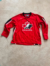Team Canada hockey jersey, size L