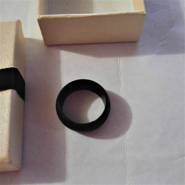 Wedding Ring, Mans, Carbon Fibre,  Black Gloss, NEW Size US 8 in Jewellery & Watches in Cole Harbour - Image 2