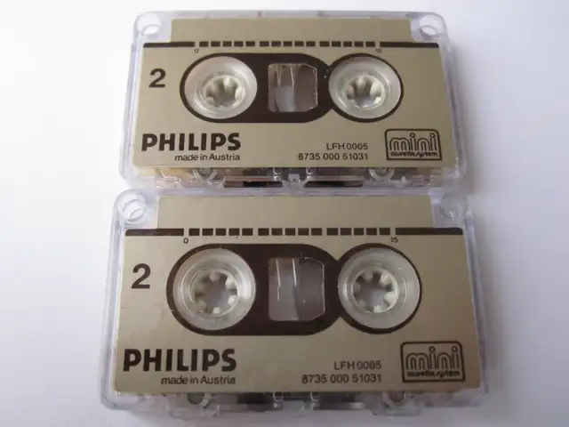 2x Vintage PHILIPS Mini-Cassette Tape/bande (30 minute) LFH-0005 in Other in Longueuil / South Shore - Image 4
