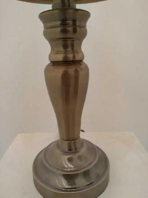 Vintage Desk Lamp  Metal base Quality Lamp special buy in Arts & Collectibles in Mississauga / Peel Region - Image 5