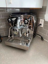 Machine a café espresso semi-automatique Rocket Giotto et moulin