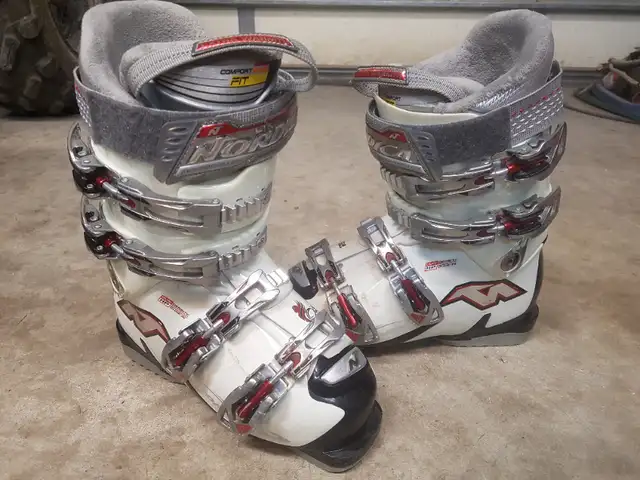 Nordica Olympia Ski Boots Size 6 in Ski in Cranbrook - Image 2