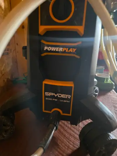 Barely used and perfect condition all tips with pressure washer.