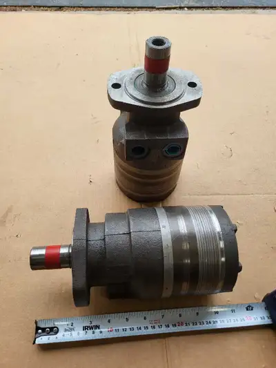 Ross, high torque-low speed hydraulic motor. MB-18 series. 252rpm at 20gpm. 1 only. Very low hours....