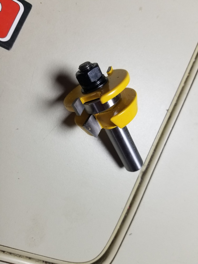 1/2in router bit   caninet door tool in Power Tools in Mississauga / Peel Region