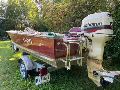 I’m selling my 1998 Lund SSV deep V with big 25HP Tiller runs like brand new. Fires right up has Ele...