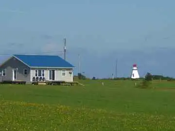 Beautiful, fully-equipped cottage, centrally-located in the Darnley Shores Estates on Malpeque Bay i...