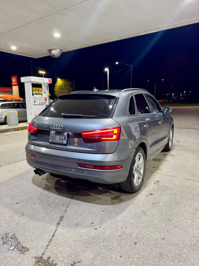 Audi Q3 2016585559184339773444
