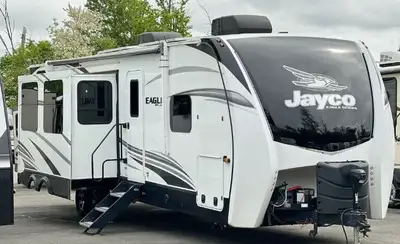 2021 Jayco Eagle HT 312BHOK – Loaded | Solar | Bunkhouse | Warranty to 2028 Excellent condition, top...