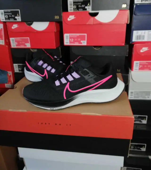 NIKE AIR ZOOM PEGASUS 38 WOMEN SZ 7.5 MINT COND 