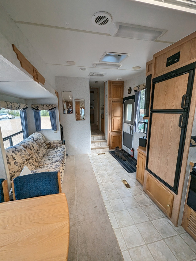 2001 Travelaire Genesis Fifth Wheel Travel Trailers & Campers