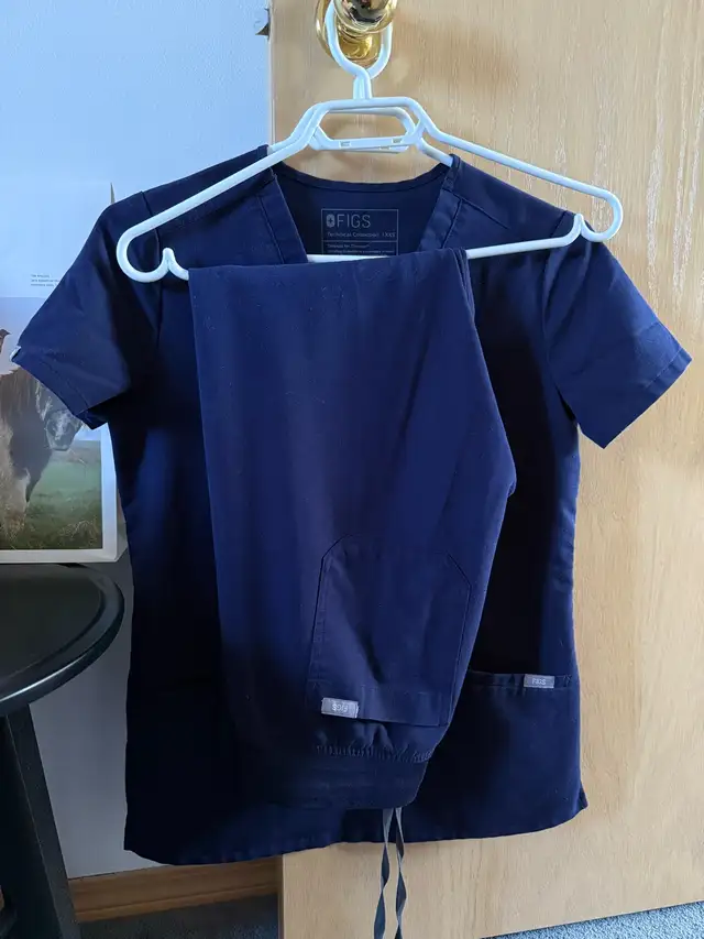Figs Scrubs in Women's - Other in Edmonton - Image 7