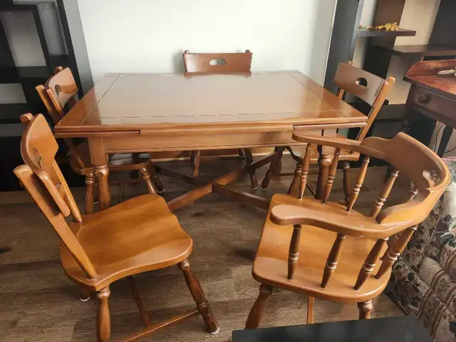 Solid Maple Dining Suite535274694955520001