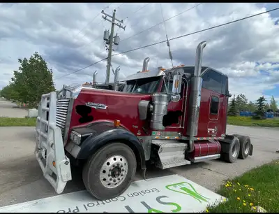 I’m selling kenworth w900L 18 speed manual with cat 6NZ. Heavy spec, 46 rear end, full lockers, truc...