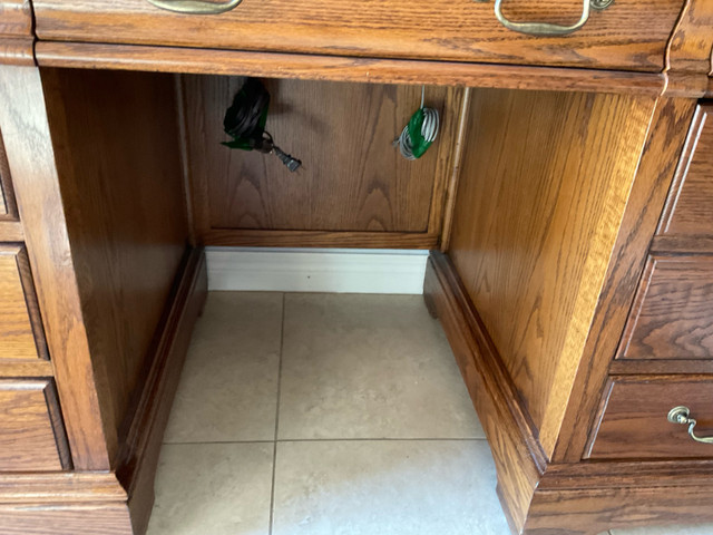 Vintage Solid Oak Rolltop Desk in Desks in Oakville / Halton Region - Image 4